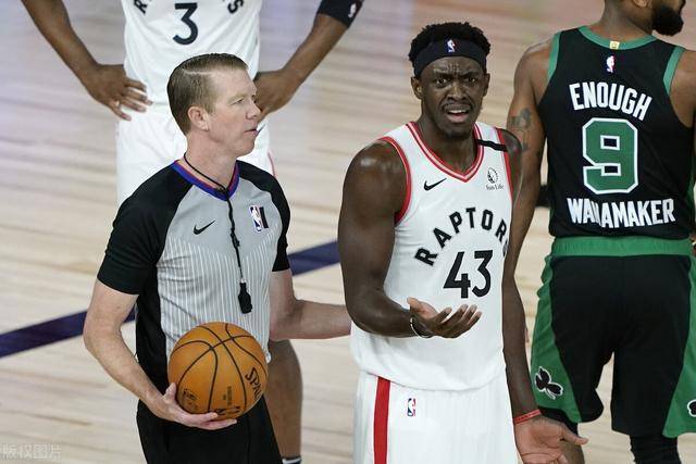  范弗里特三分雨猛龙击败绿军显身手